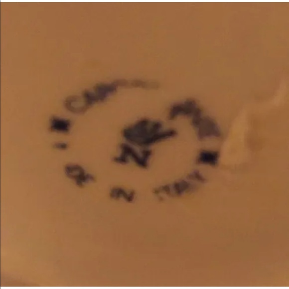 Vintage Capodimonte Small Vase Made In Italy Medallion Porcelain Limited - Picture 10 of 11